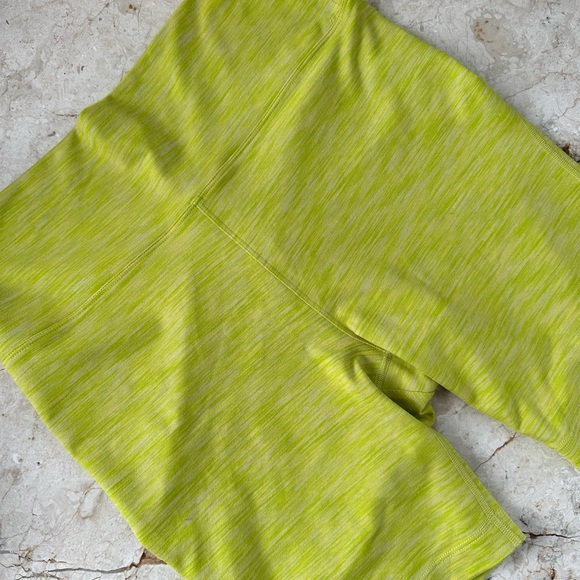 Outdoor Voices Flow 7” Bike Short - Picture 2 of 2